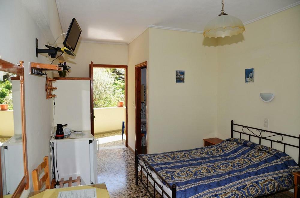 Kotsifas Rooms Tiros Luaran gambar